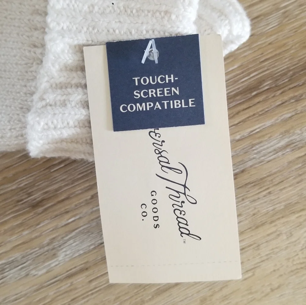 NWT Universal Thread White Knit Mittens